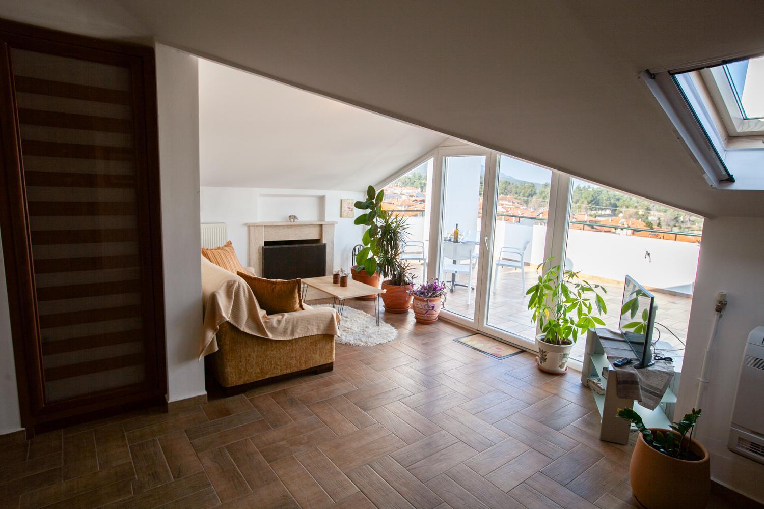 Rodon Apartment With Great View, Sauna And Jacuzzi リトコロン エクステリア 写真