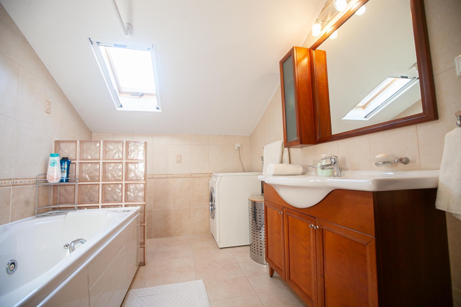 Rodon Apartment With Great View, Sauna And Jacuzzi リトコロン エクステリア 写真