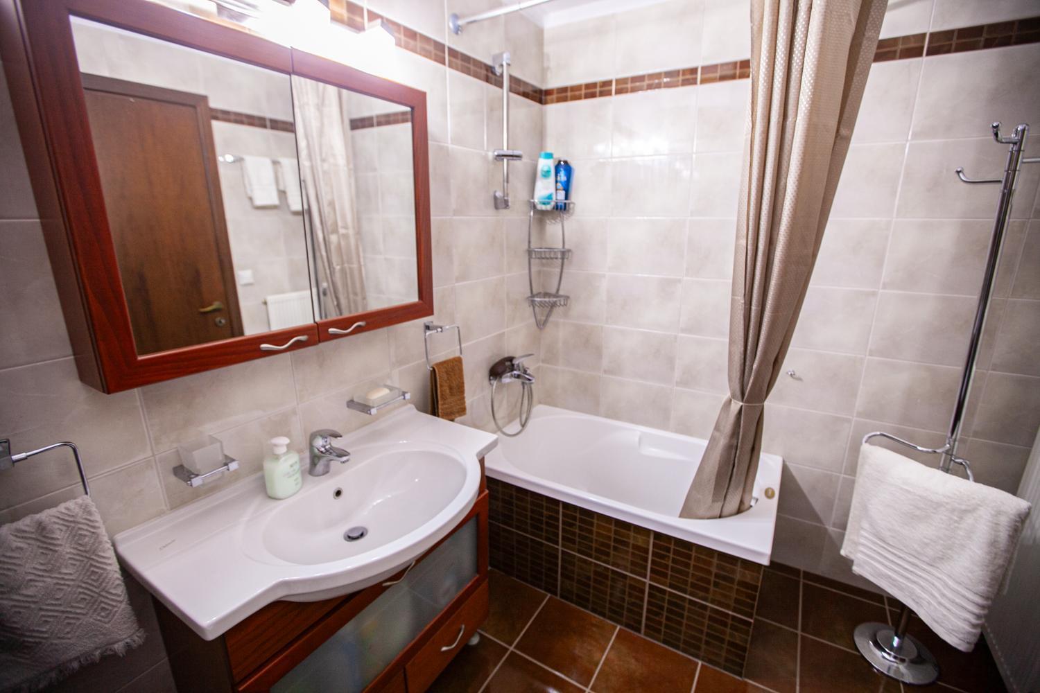 Rodon Apartment With Great View, Sauna And Jacuzzi リトコロン エクステリア 写真